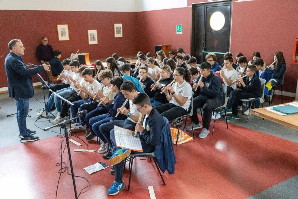 Baronissi celebra San Francesco: inaugurata la mostra “Il Cantico delle Creature” con studenti e istituzioni