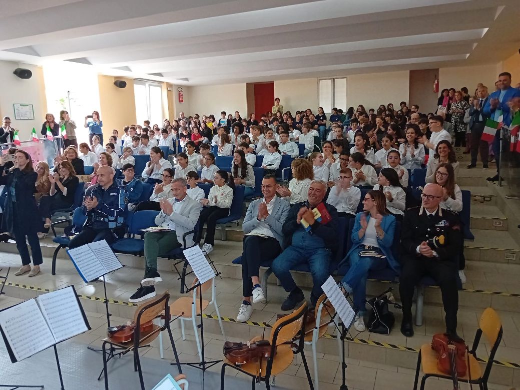 Baiano  Sperone.  Agorà di formazione e discorso pubblico, il Giovanni XXIII    Parini.