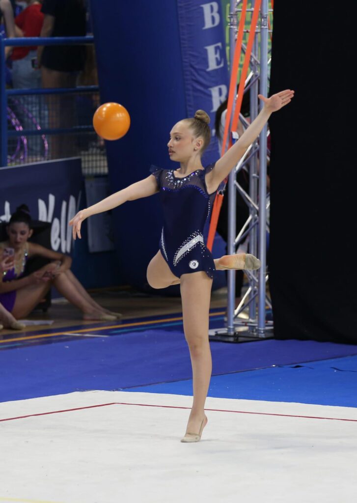 L’ASD AN.SI.CA. di Sirignano trionfa ai Campionati Nazionali Libertas: oro, argenti e bronzo per le giovani ginnaste. Foto