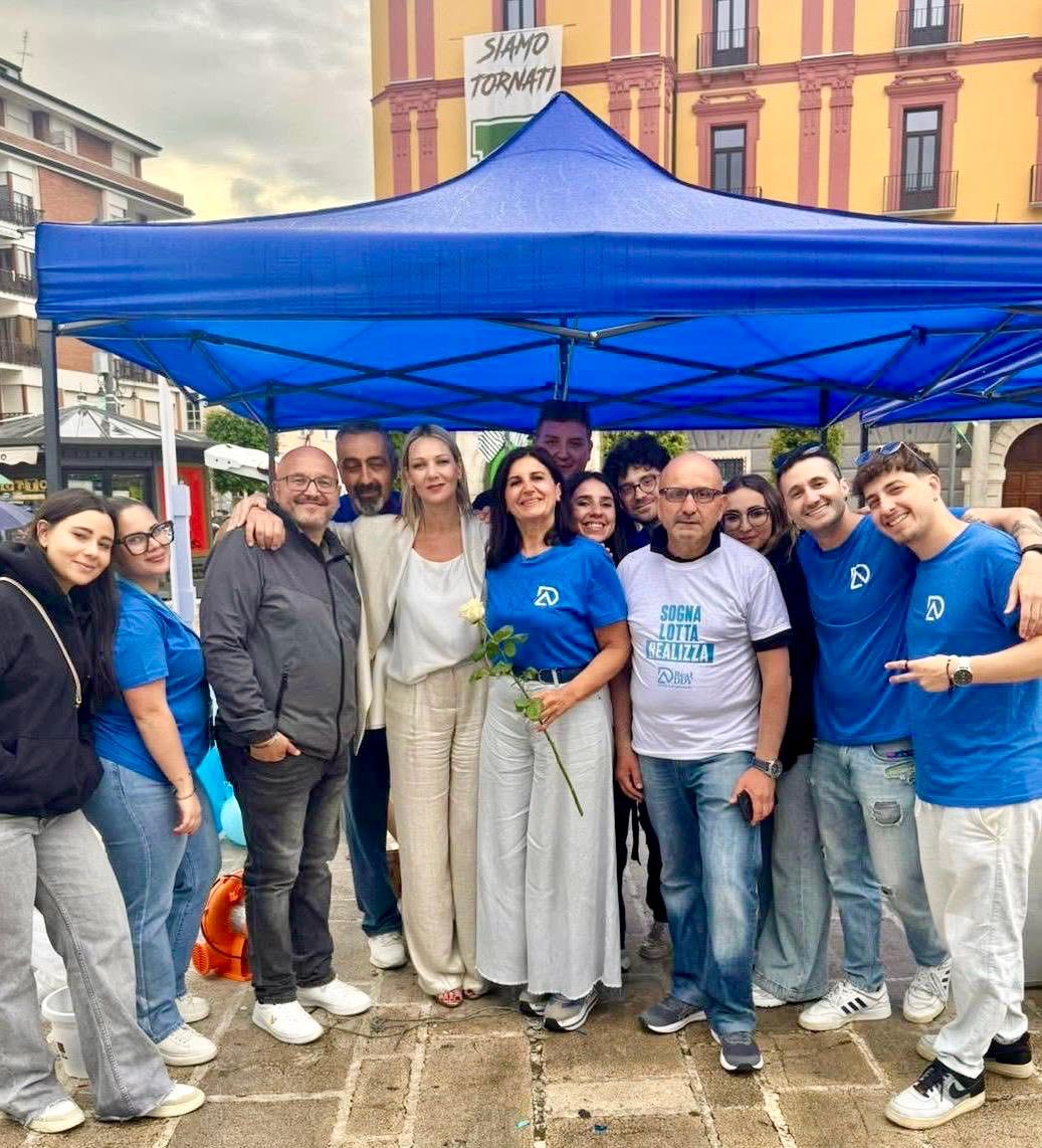 “Next Step”, camminata solidale per l’inclusione: la sindaca Nargi tra i partecipanti nonostante la pioggia