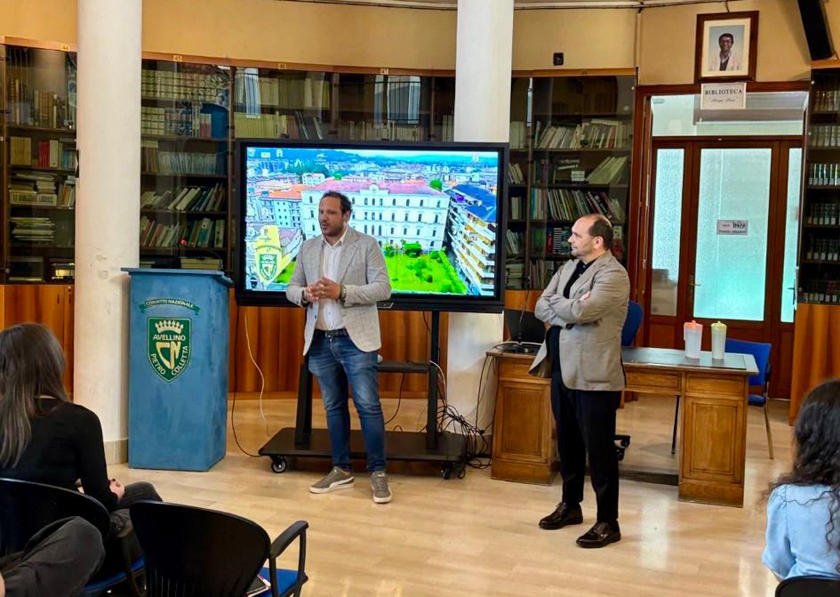 Un ponte di parole ... tra Avellino e lIndire: lentusiasmante evento Paths   Philosophical Approach to Thinking Skills al Convitto Nazionale di Avellino