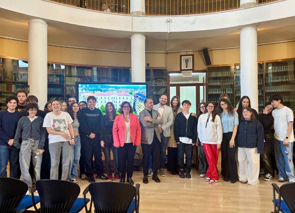 Un ponte di parole ... tra Avellino e lIndire: lentusiasmante evento Paths   Philosophical Approach to Thinking Skills al Convitto Nazionale di Avellino