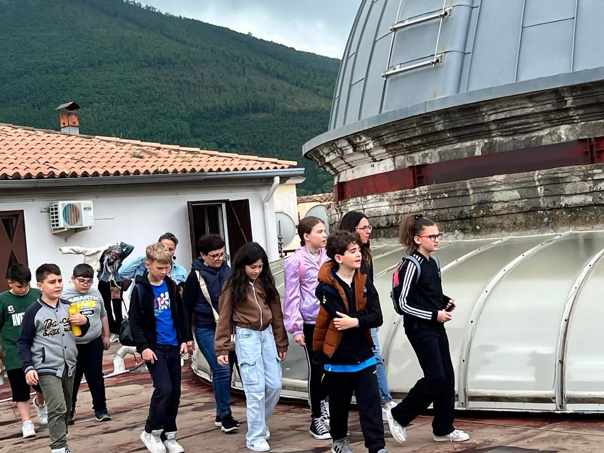 Un giorno tra cielo e radici: i bambini del “Manzoni” alla scoperta dell’anima più profonda di Mugnano del Cardinale (foto)
