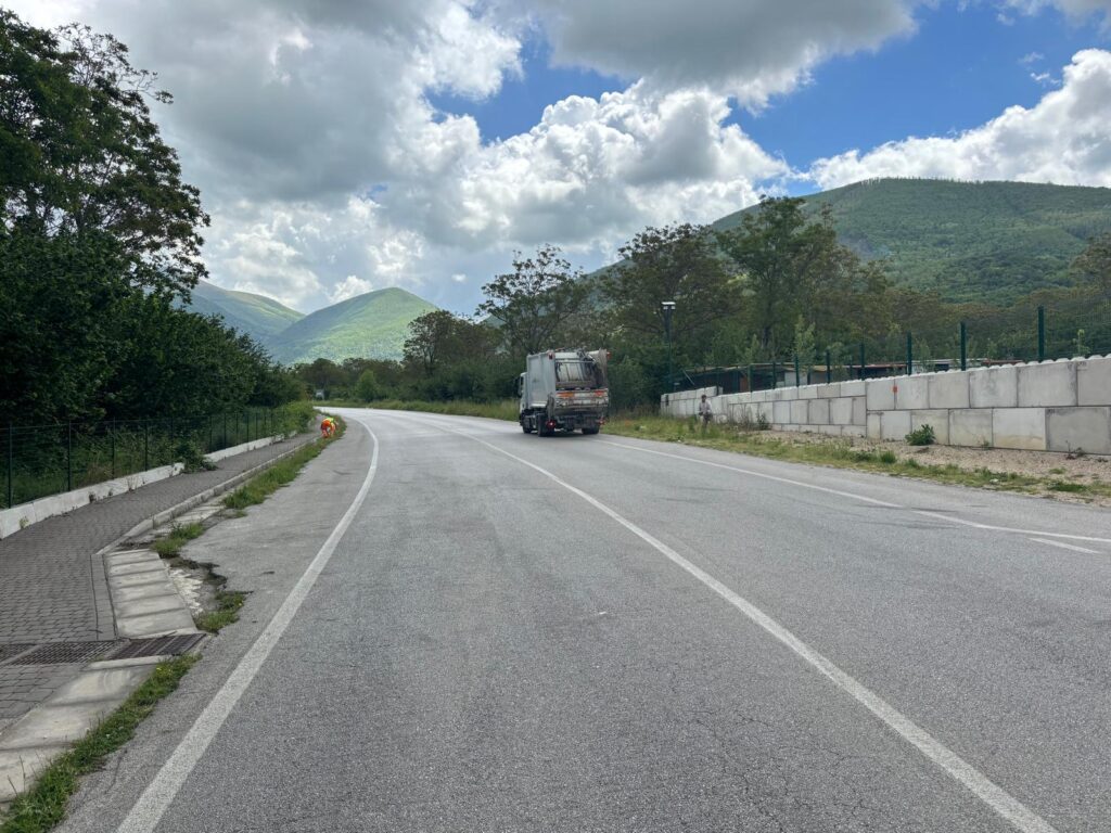 Pulizia straordinaria a Mugnano, l’assessore Litto:  «Chi sporca danneggia tutti».(Foto)