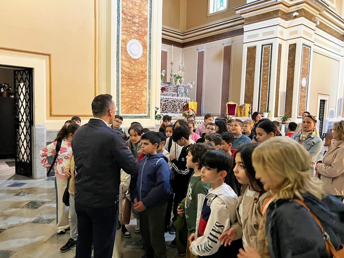 Un giorno tra cielo e radici: i bambini del “Manzoni” alla scoperta dell’anima più profonda di Mugnano del Cardinale (foto)