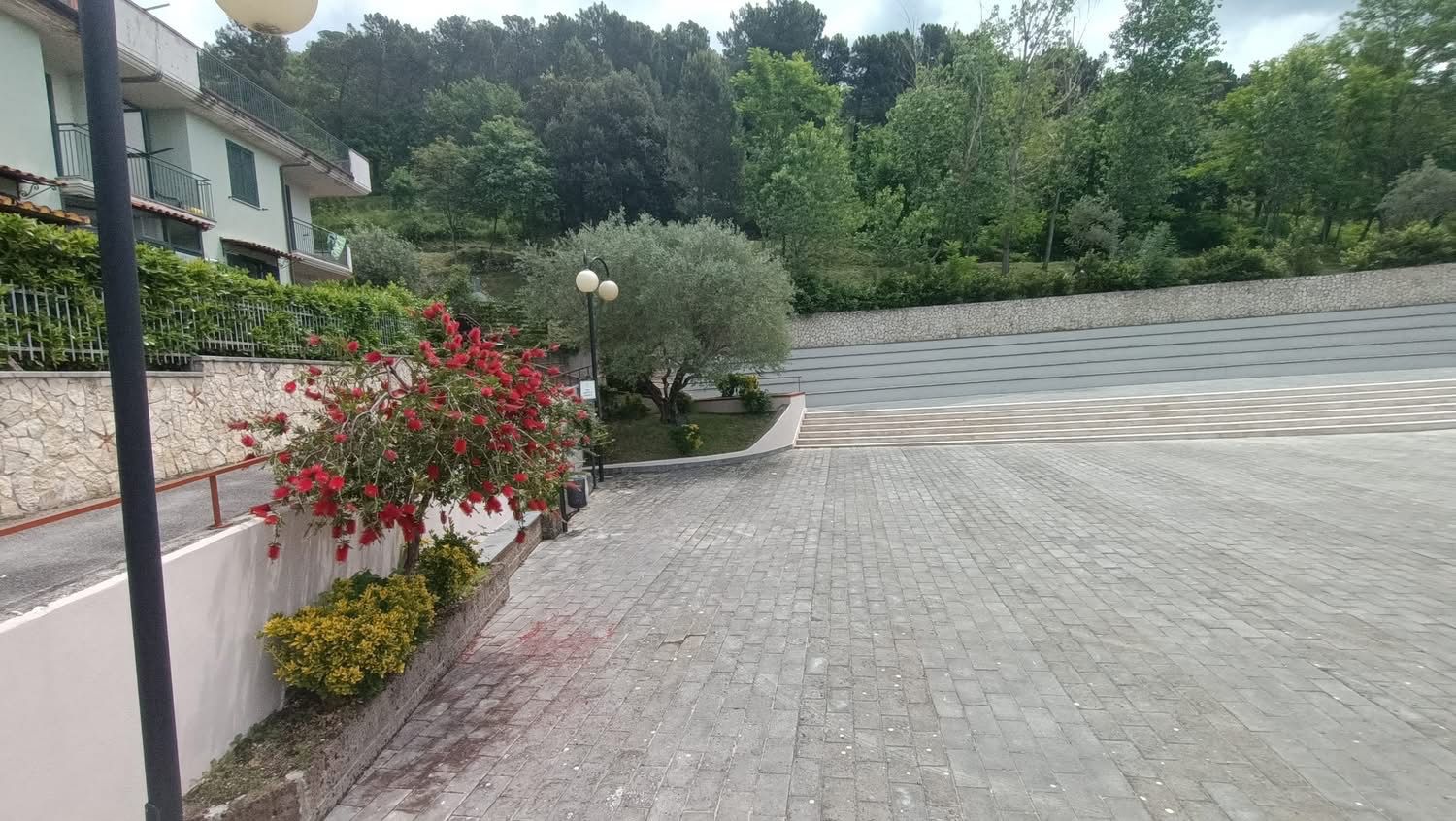  Quadrelle, completati i lavori in Piazza Masucci e Piazza Nassirya: “Spazi restituiti alla comunità”