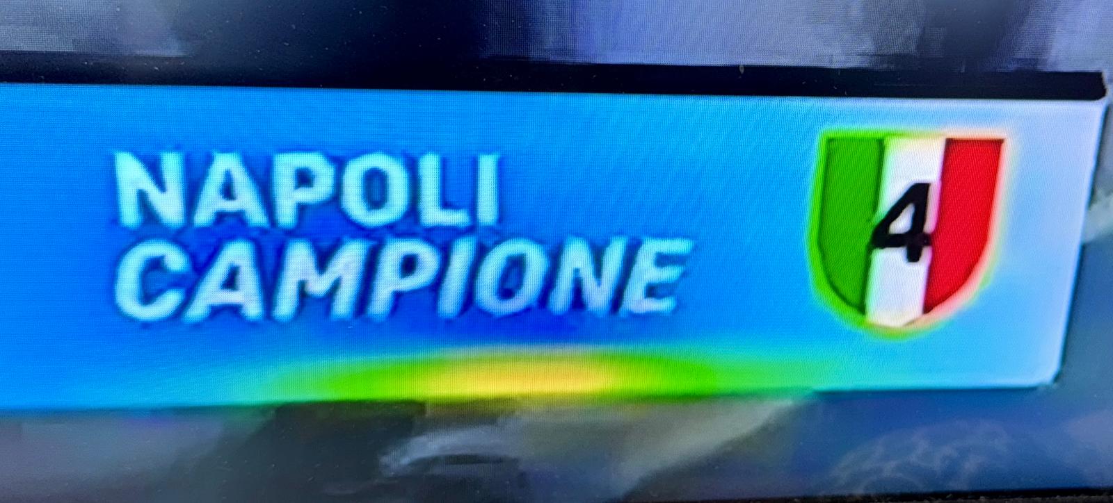 Napoli è campione d’Italia: lo scudetto torna sul petto azzurro, la città esplode in un urlo di gioia senza fine
