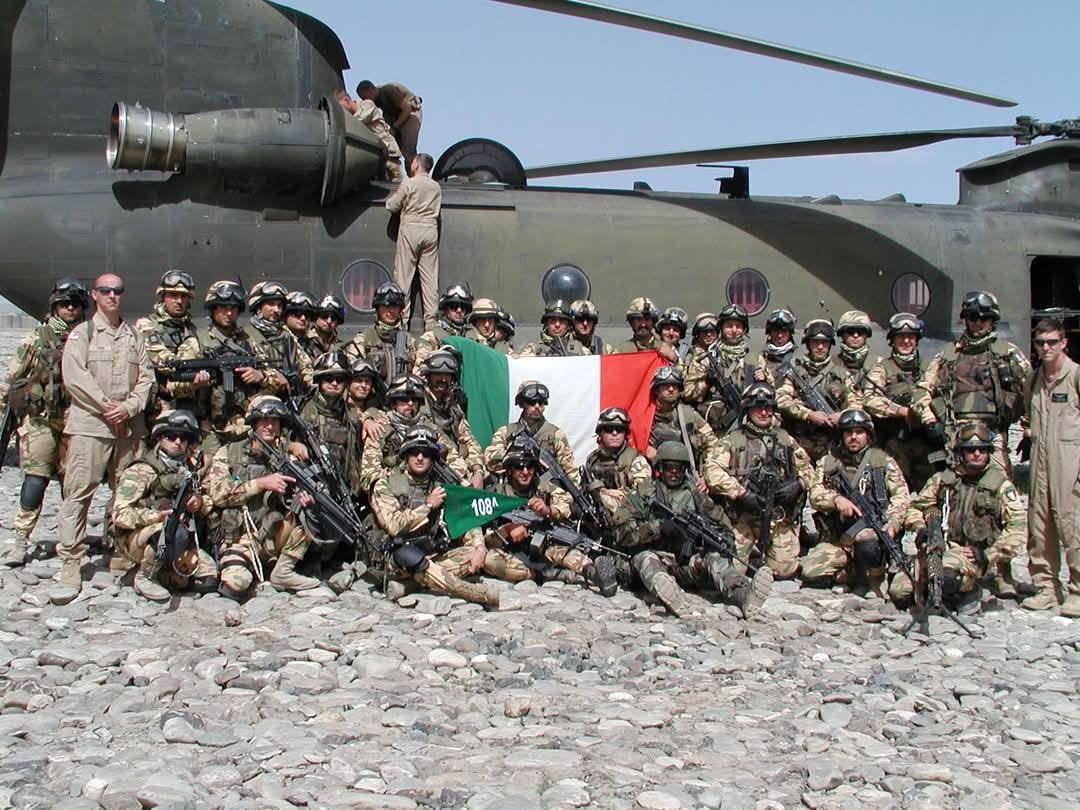 Dalla Ghillie Suit all’onore delle Penne Nere: il sergente Antonio Picciocchi alla 96ª Adunata Nazionale degli Alpini