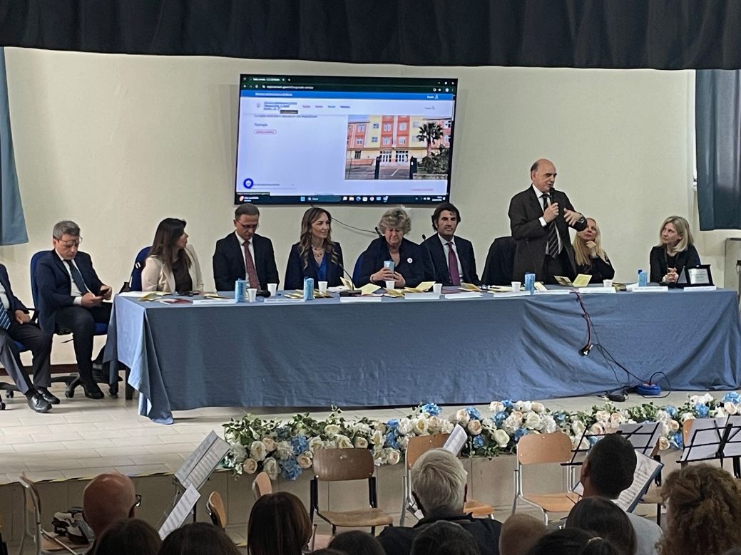 Baiano  Sperone.  Agorà di formazione e discorso pubblico, il Giovanni XXIII    Parini.