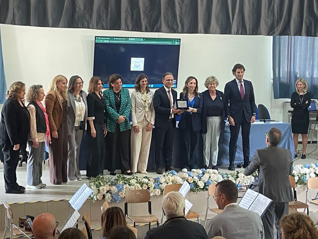 Baiano  Sperone.  Agorà di formazione e discorso pubblico, il Giovanni XXIII    Parini.