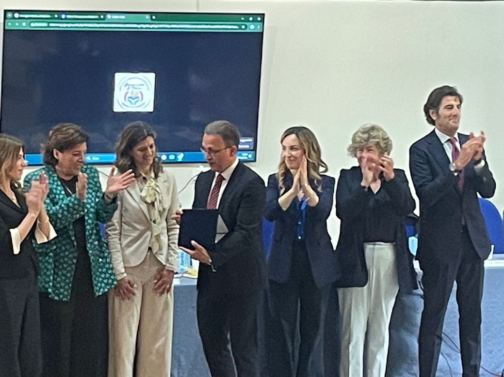 Baiano  Sperone.  Agorà di formazione e discorso pubblico, il Giovanni XXIII    Parini.