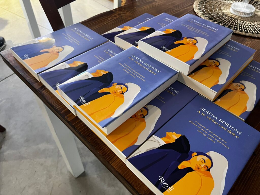 Avella. Successo per la presentazione di “A te vicino così dolce” di Serena Bortone. VIDEO