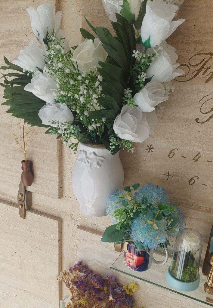 AVELLINO. Scomparsa la sciarpetta dal loculo del piccolo Francesco Pio, tifoso del Napoli: riportatela al suo posto