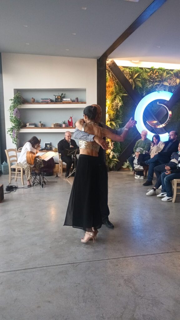 Avella, emozioni in musica con il DualDuo: si chiude con successo la rassegna “lABELLAinArteFestival” al Convivium Garden