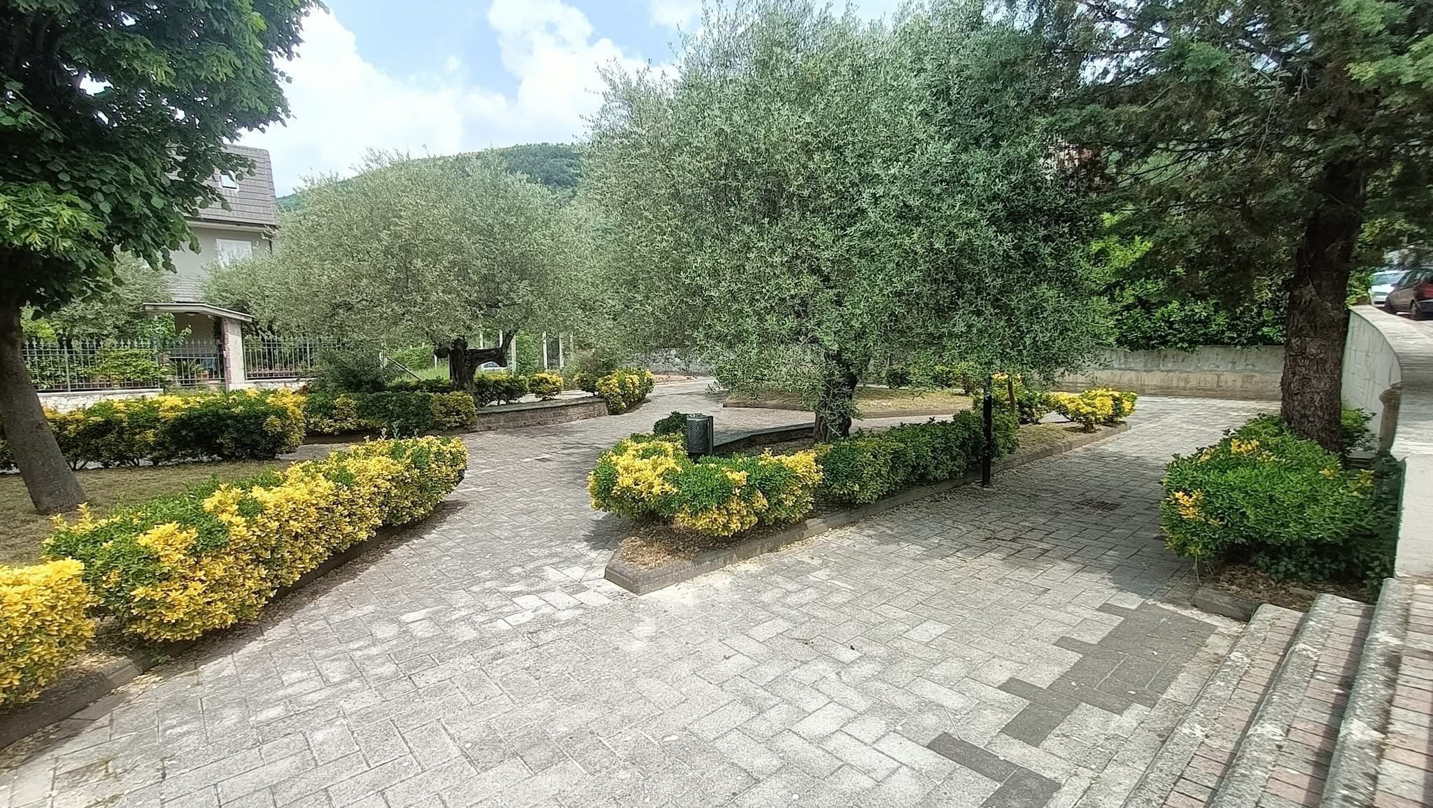  Quadrelle, completati i lavori in Piazza Masucci e Piazza Nassirya: “Spazi restituiti alla comunità”