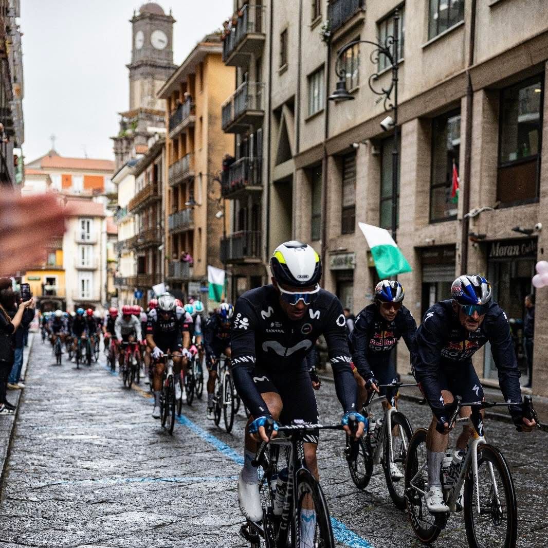 Avellino, il Giro d’Italia regala una nuova cartolina alla città La sindaca Nargi: “Una lunga storia d’amore con la carovana rosa”