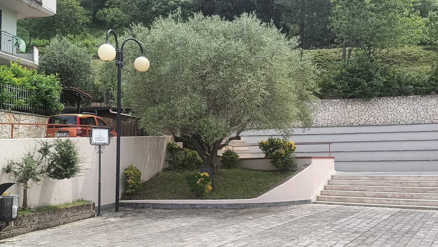  Quadrelle, completati i lavori in Piazza Masucci e Piazza Nassirya: “Spazi restituiti alla comunità”