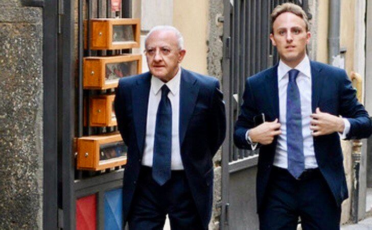 De Luca riunisce i suoi: vertice a Salerno con consiglieri regionali e fedelissimi PD