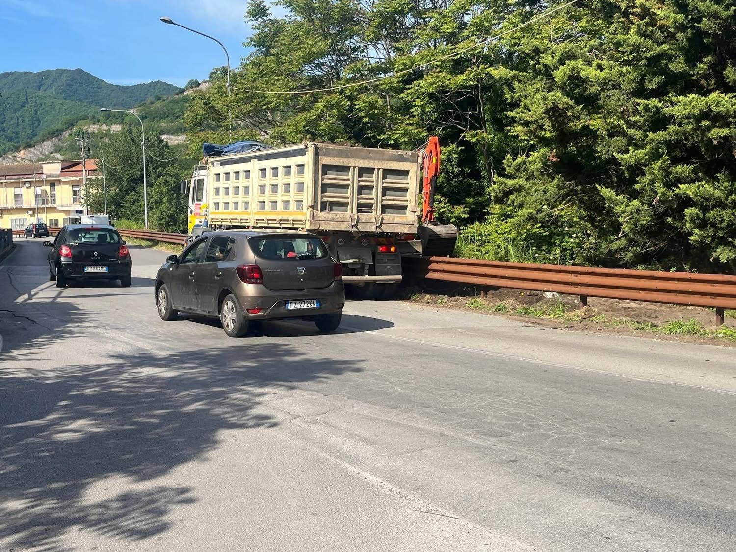 Baronissi, al via i lavori lungo la SS88 ad Acquamela: sicurezza pedonale e viabilità al centro dell’intervento