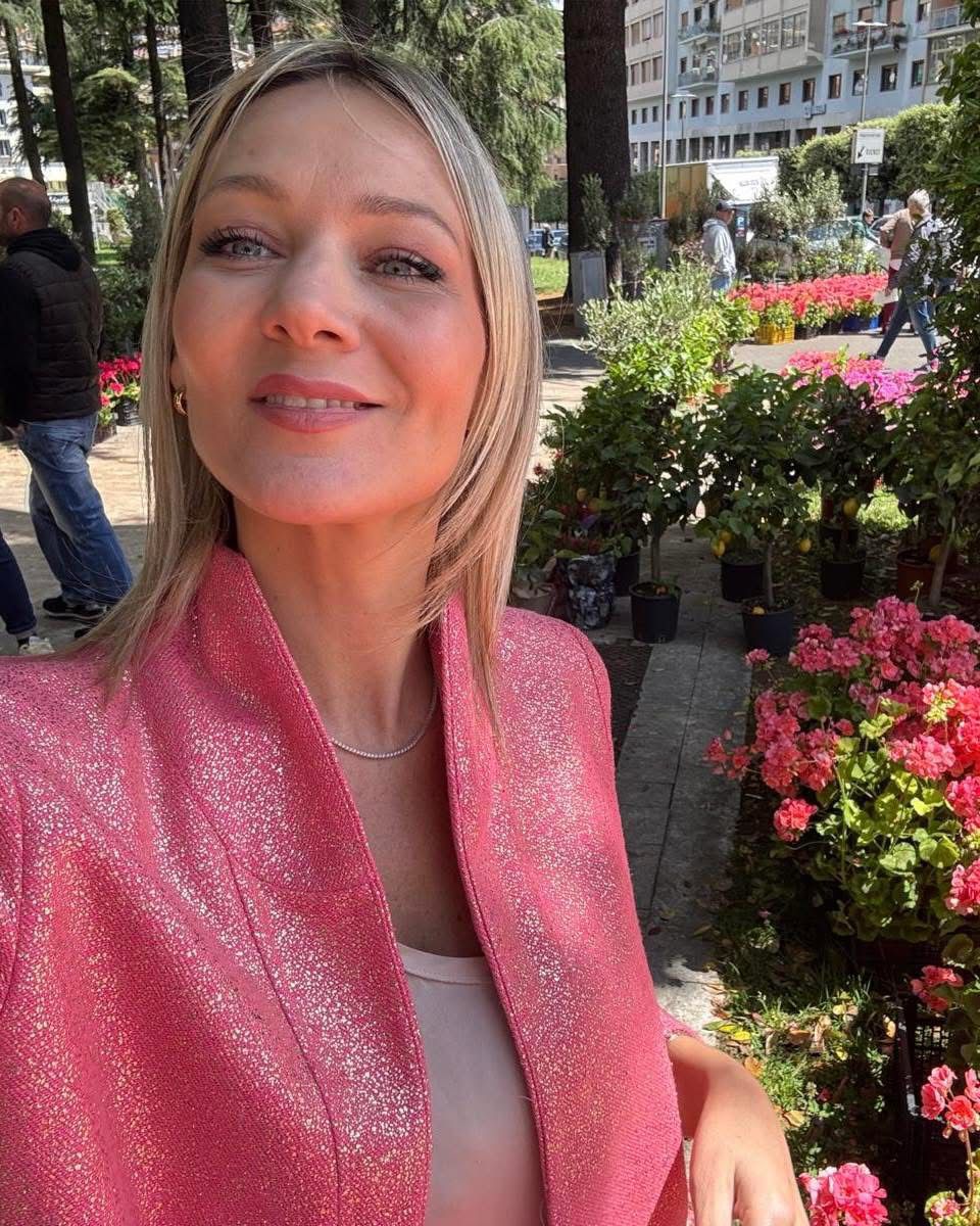 Avellino rifiorisce: piante e profumi in piazza Kennedy e piazza Garibaldi per celebrare la Primavera(Foto)