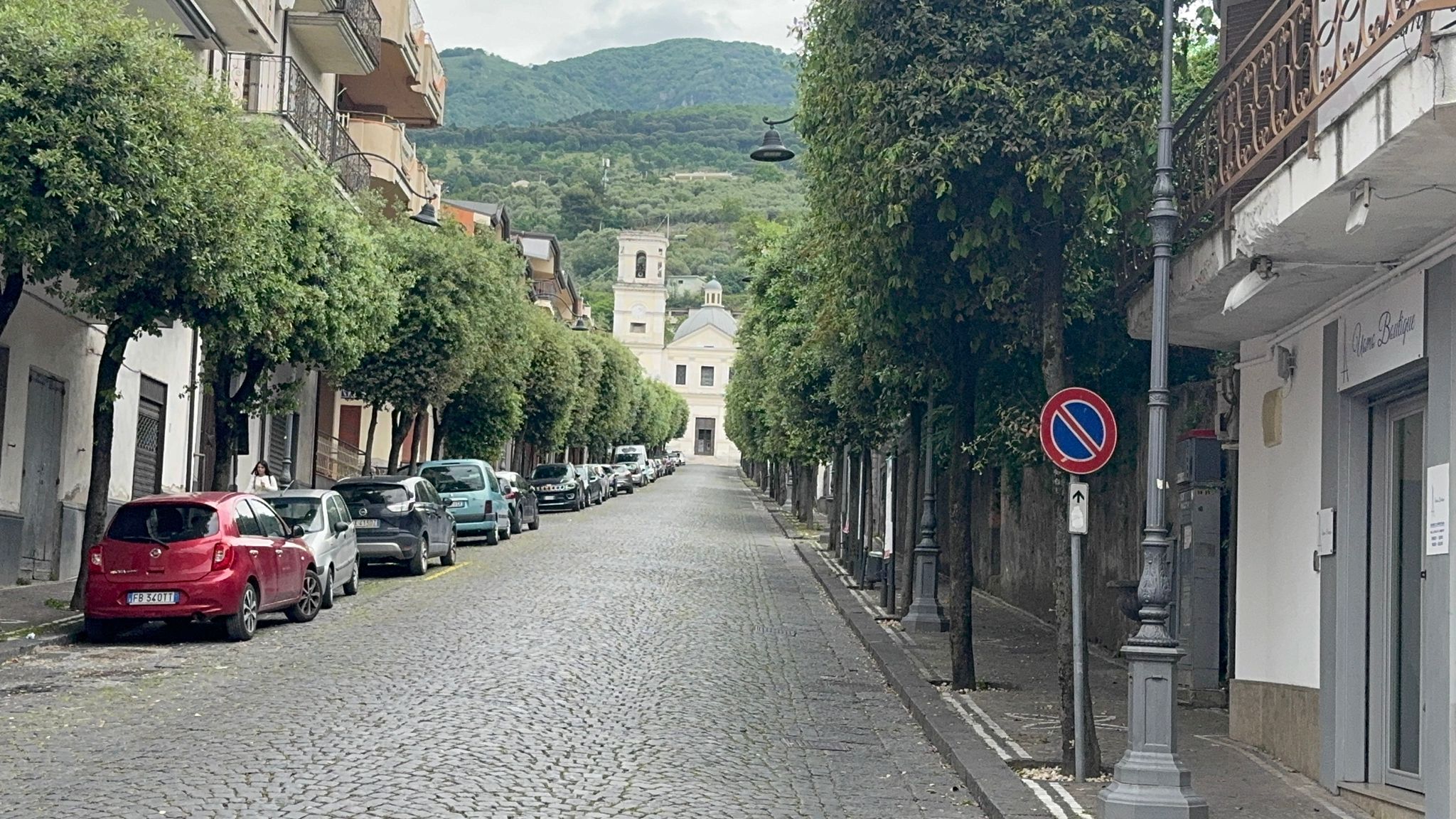 Il Giro chiama: Mugnano del Cardinale risponde in rosa (foto e video)