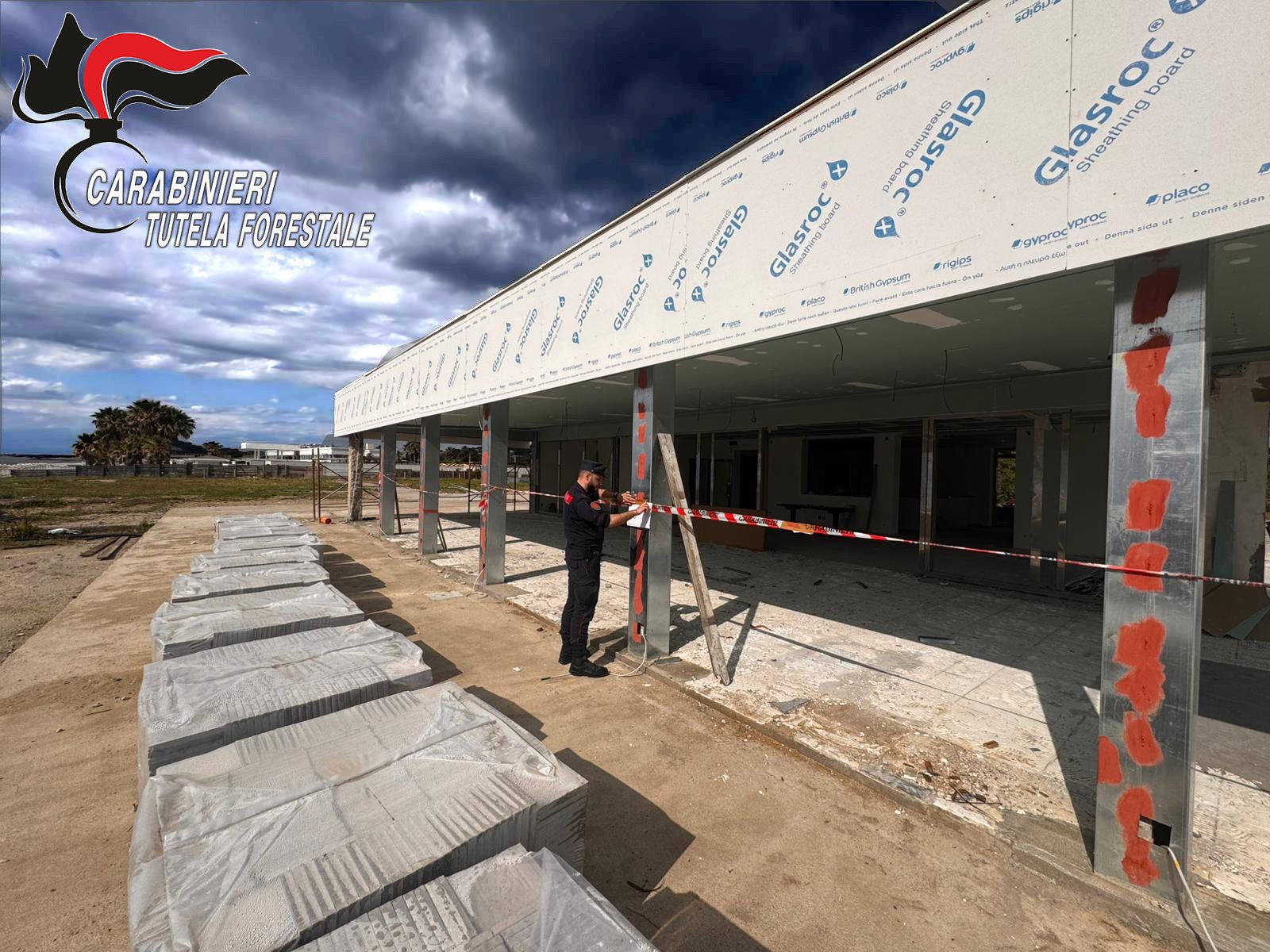 Bacoli, cantiere abusivo in zona protetta: scatta il sequestro, tre persone denunciate