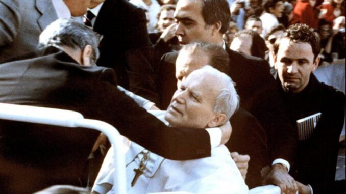 il-13-maggio-del-1981-l-attentato-a-giovanni-paolo-ii-quarant-anni-dopo-ancora-senza-una-verita-wide-site-gdfoe