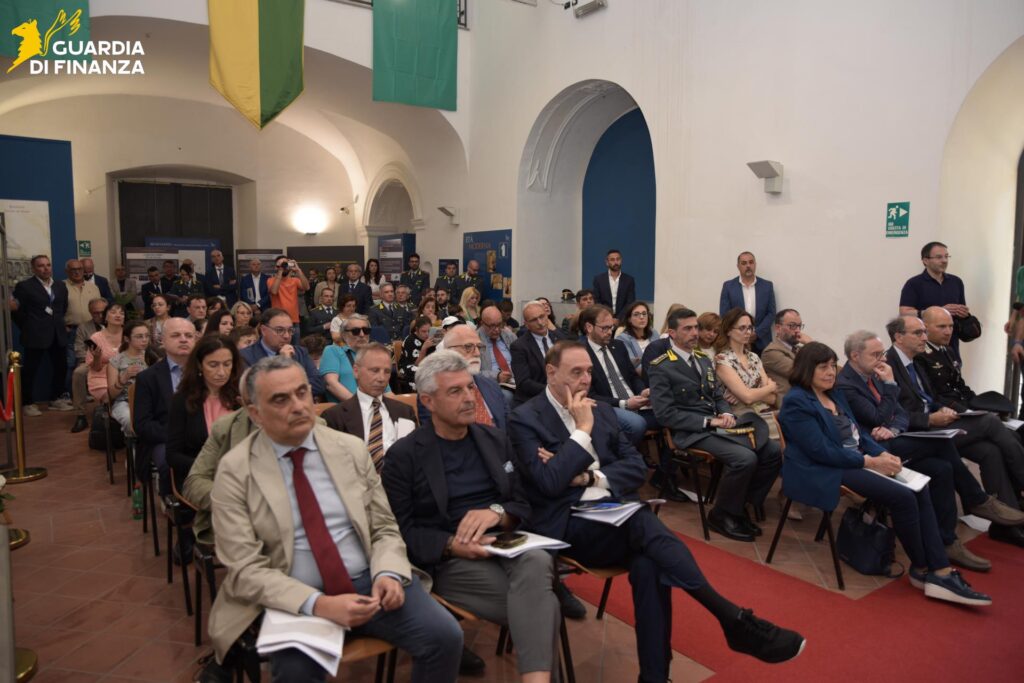BENEVENTO: EFFICACE COLLABORAZIONE TRA IL MINISTERO DELLA CULTURA E LA GUARDIA DI FINANZA. PRESENTAZIONE DI 398 REPERTI ARCHEOLOGICI.