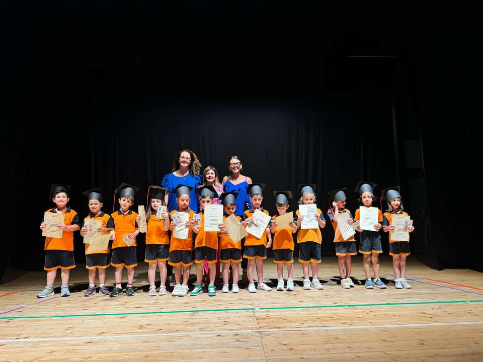 Festa di Fine Anno alla Scuola dell’Infanzia La Girandola di Sirignano: un Viaggio tra Colori, Emozioni e Tradizioni