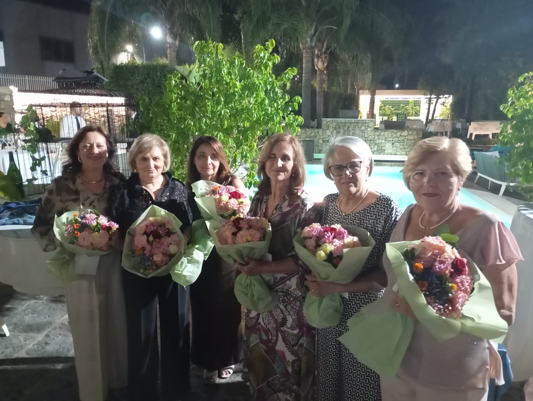 Mugnano: Festa di pensionamento per 6 docenti dellIc Manzoni