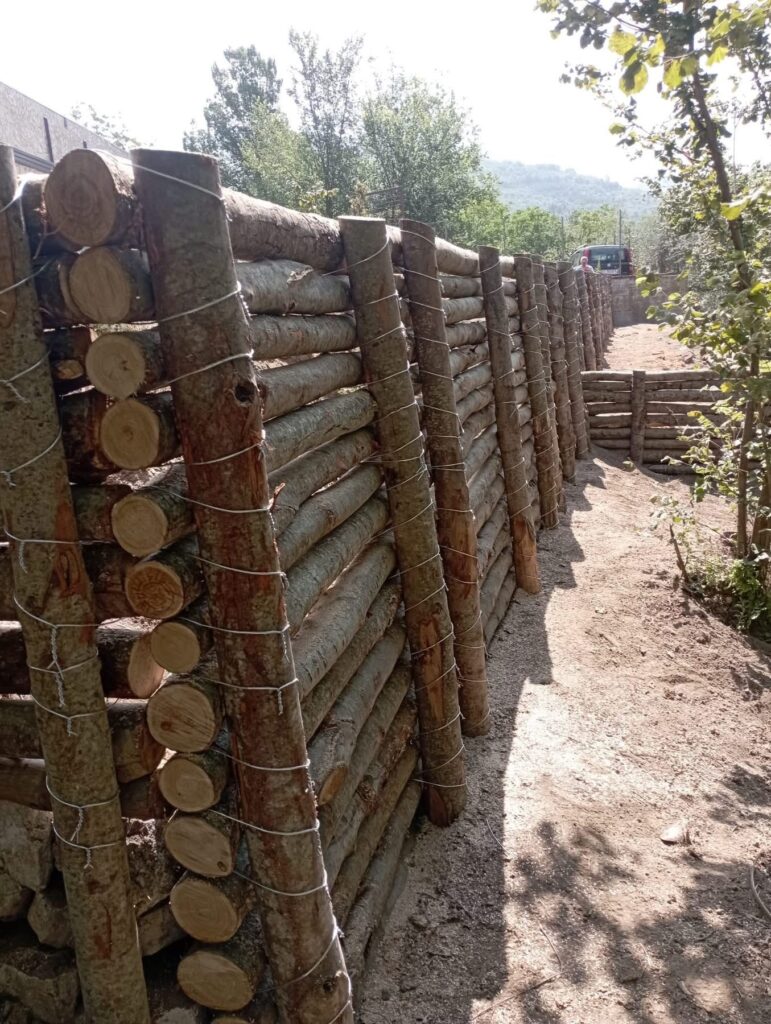 Sicurezza e ambiente: nuova palizzata in legno nell’area Pozzo tra Mugnano del Cardinale, Sirignano e Quadrelle