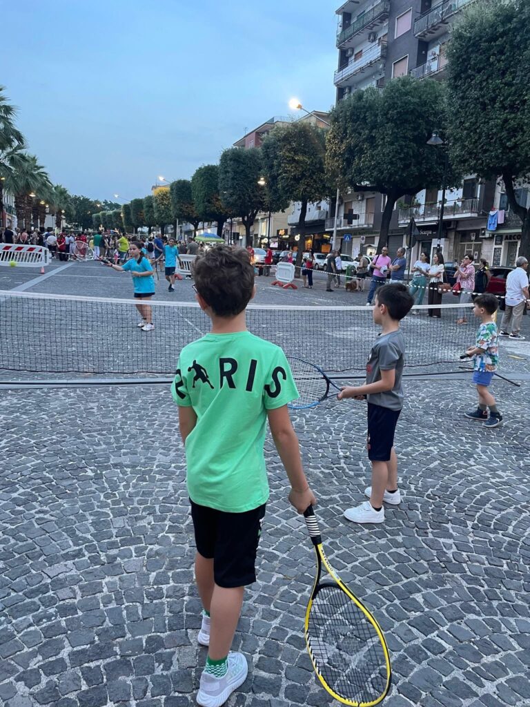 Sant’Anastasia celebra la Giornata Nazionale dello Sport: entusiasmo in piazza tra giovani talenti e spirito di comunità.(FOTO)