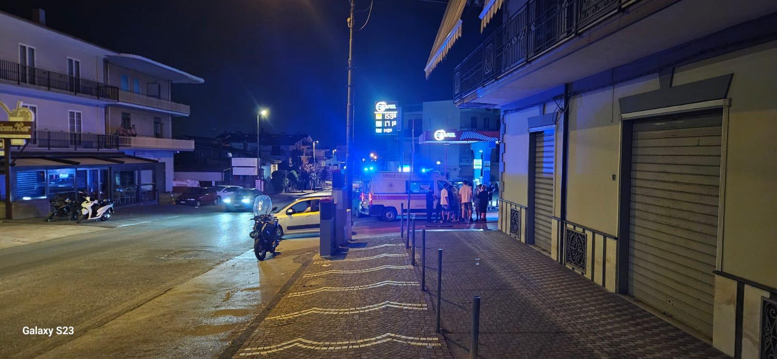 Incidente in serata a Mugnano del Cardinale: coinvolti due scooter e una Yaris blu, nessun ferito.(foto)
