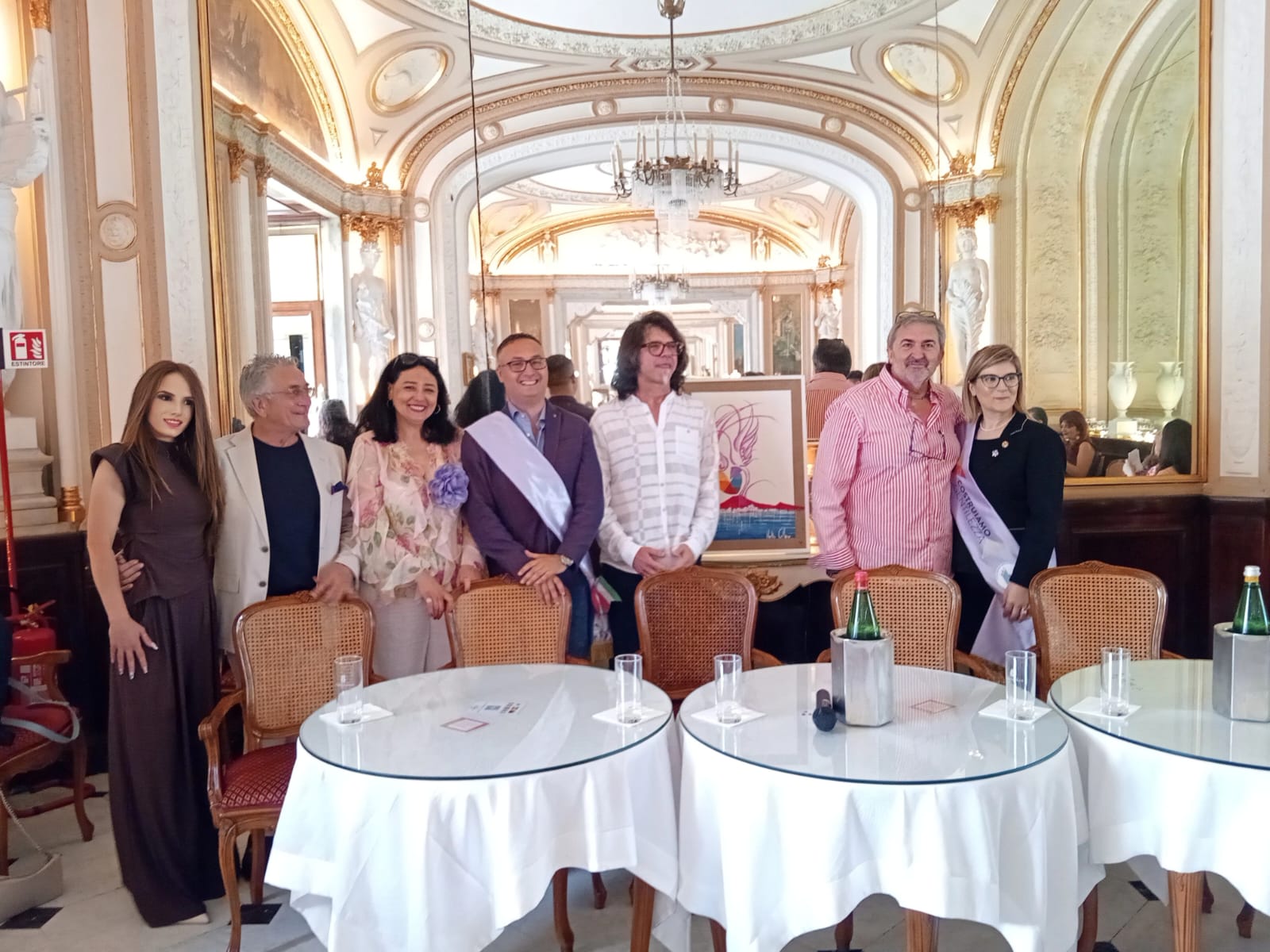 Napoli, premiati i “Costruttori di Gentilezza” al Caffè Gambrinus nella I edizione del Premio “Papa Gentile”