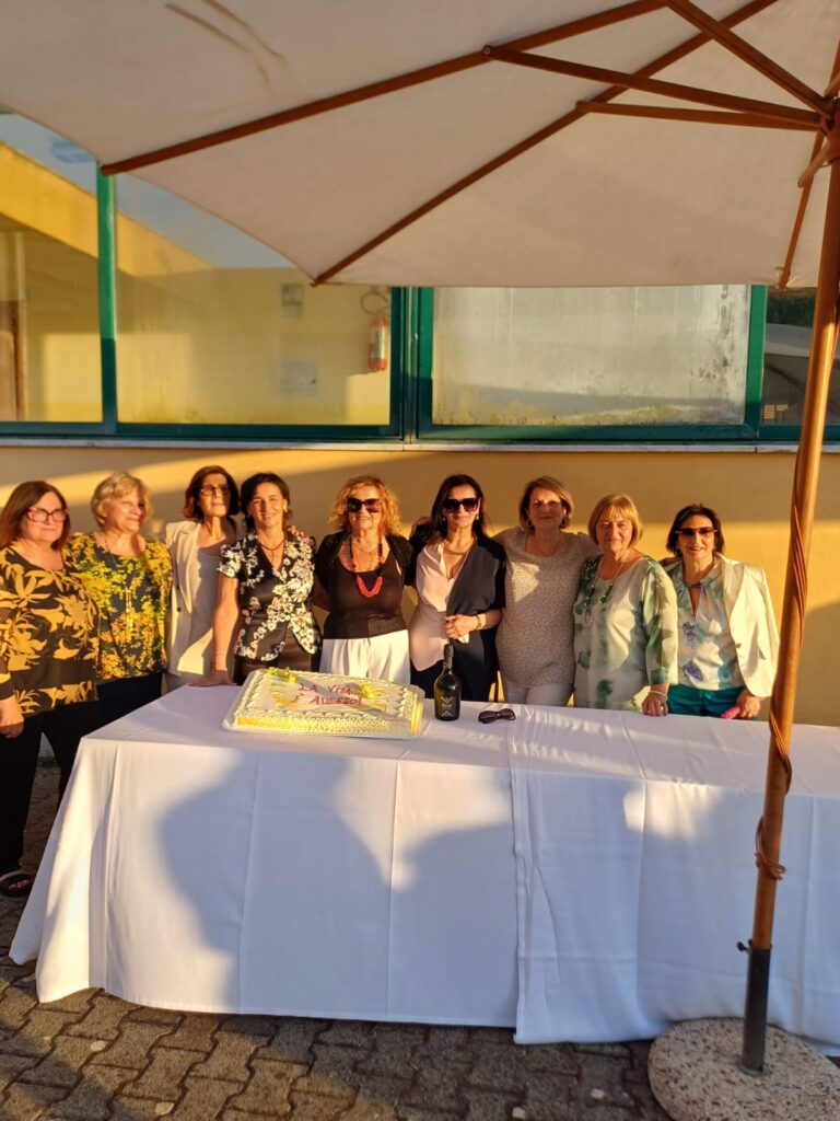 Cicciano, nove Insegnanti dellI.C. Bovio Pontillo Pascoli salutano la Scuola: Un’eredità Educativa Preziosa