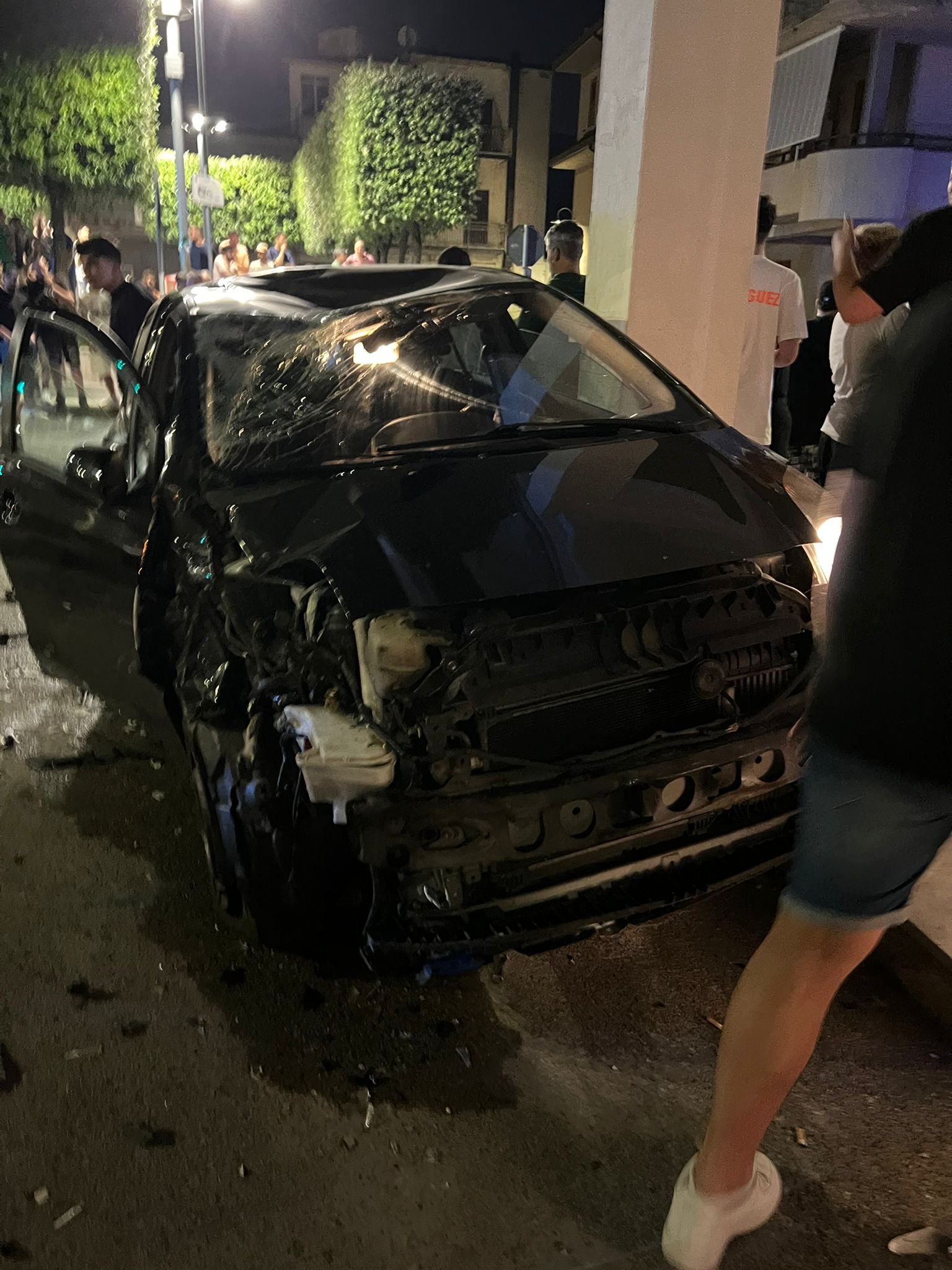 Grave incidente nella notte a Sperone: scontro tra auto e moto, un giovane in prognosi riservata Grave incidente nella notte a Sperone: scontro tra auto e moto, un giovane in prognosi riservata