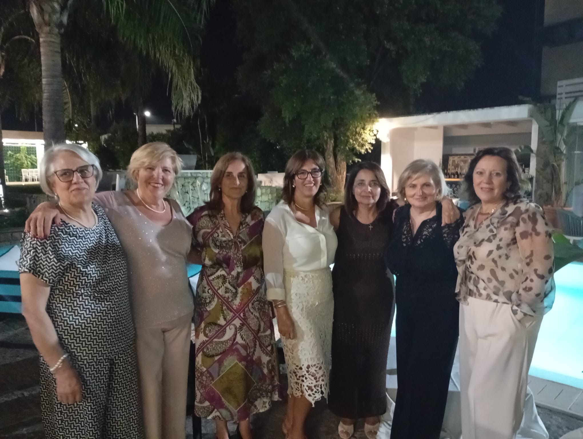 Mugnano: Festa di pensionamento per 6 docenti dellIc Manzoni