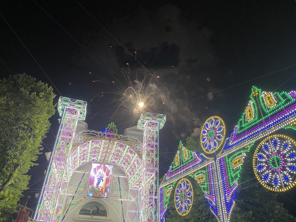Sperone in festa per Sant’Elia: folla di fedeli alla tradizionale processione. Video e Foto