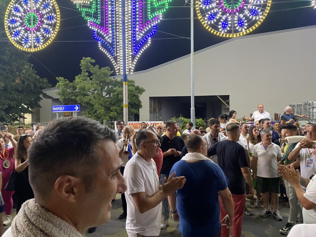Sperone in festa per Sant’Elia: folla di fedeli alla tradizionale processione. Video e Foto