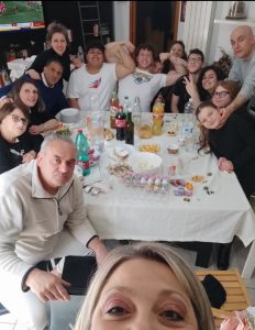 100 DI QUESTI GIORNI. Sperone festeggia i 50 anni di Grazia Pragliola: Sei il nostro posto felice