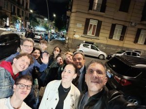 100 DI QUESTI GIORNI. Sperone festeggia i 50 anni di Grazia Pragliola: Sei il nostro posto felice