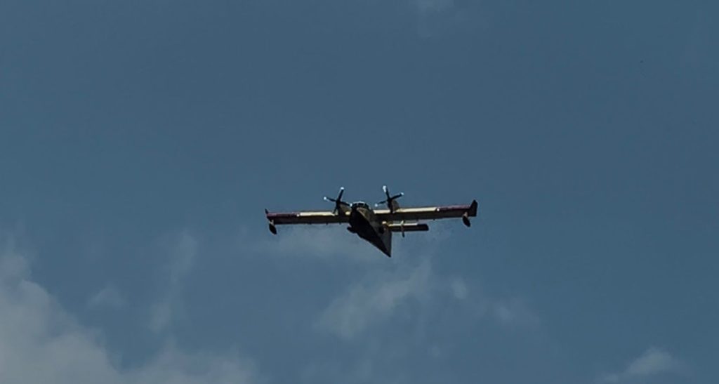 Incendio sui monti del Baianese: fiamme a Mugnano del Cardinale, in azione anche un Canadair
