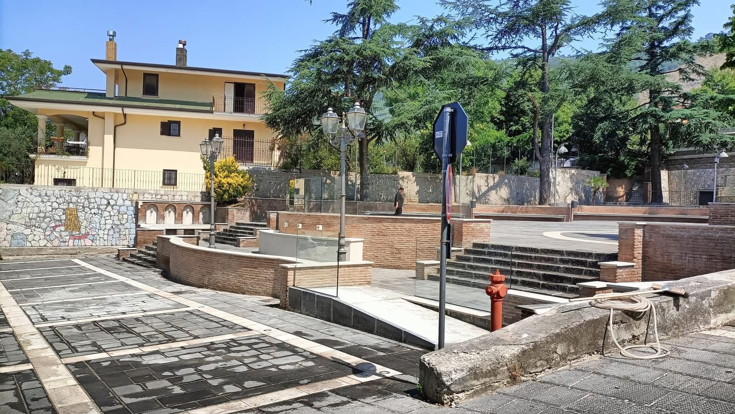 Quadrelle: Piazza Vittoria ritrova il suo splendore