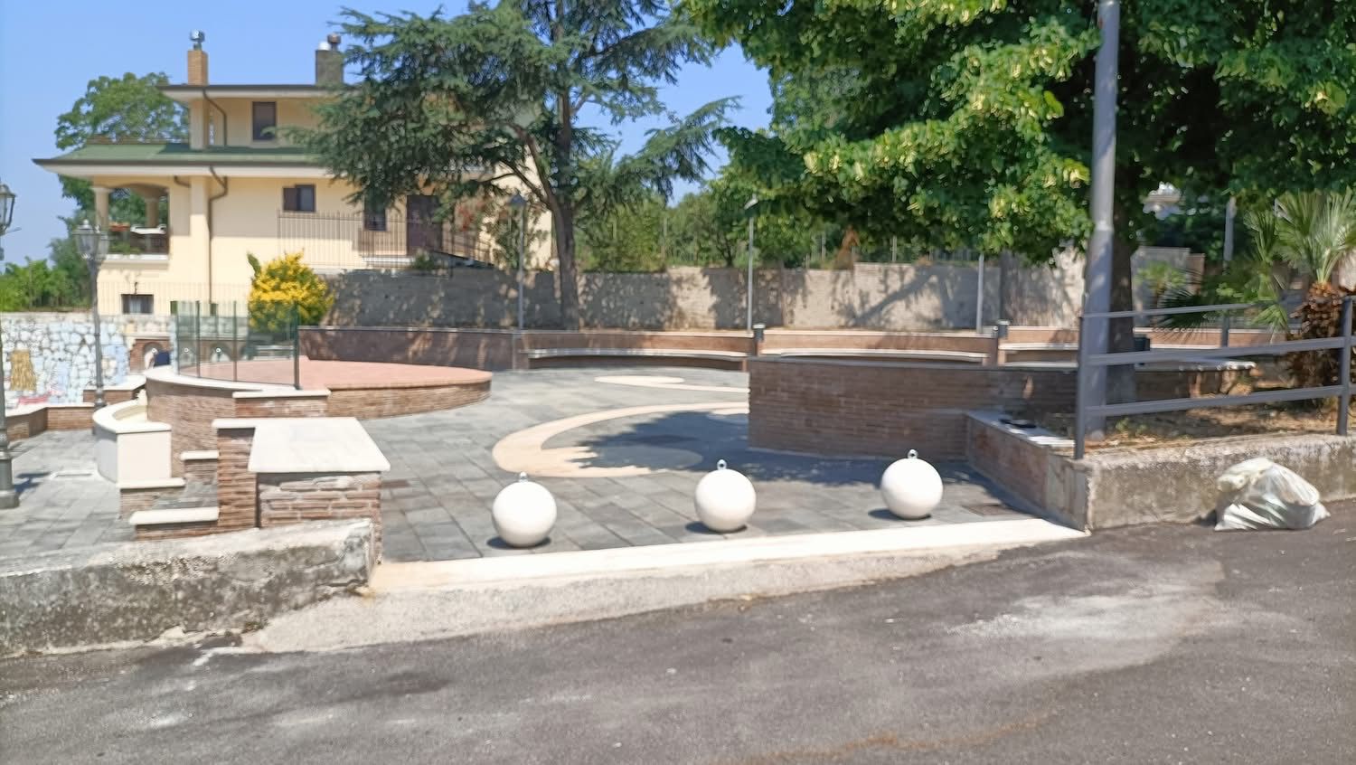 Quadrelle: Piazza Vittoria ritrova il suo splendore