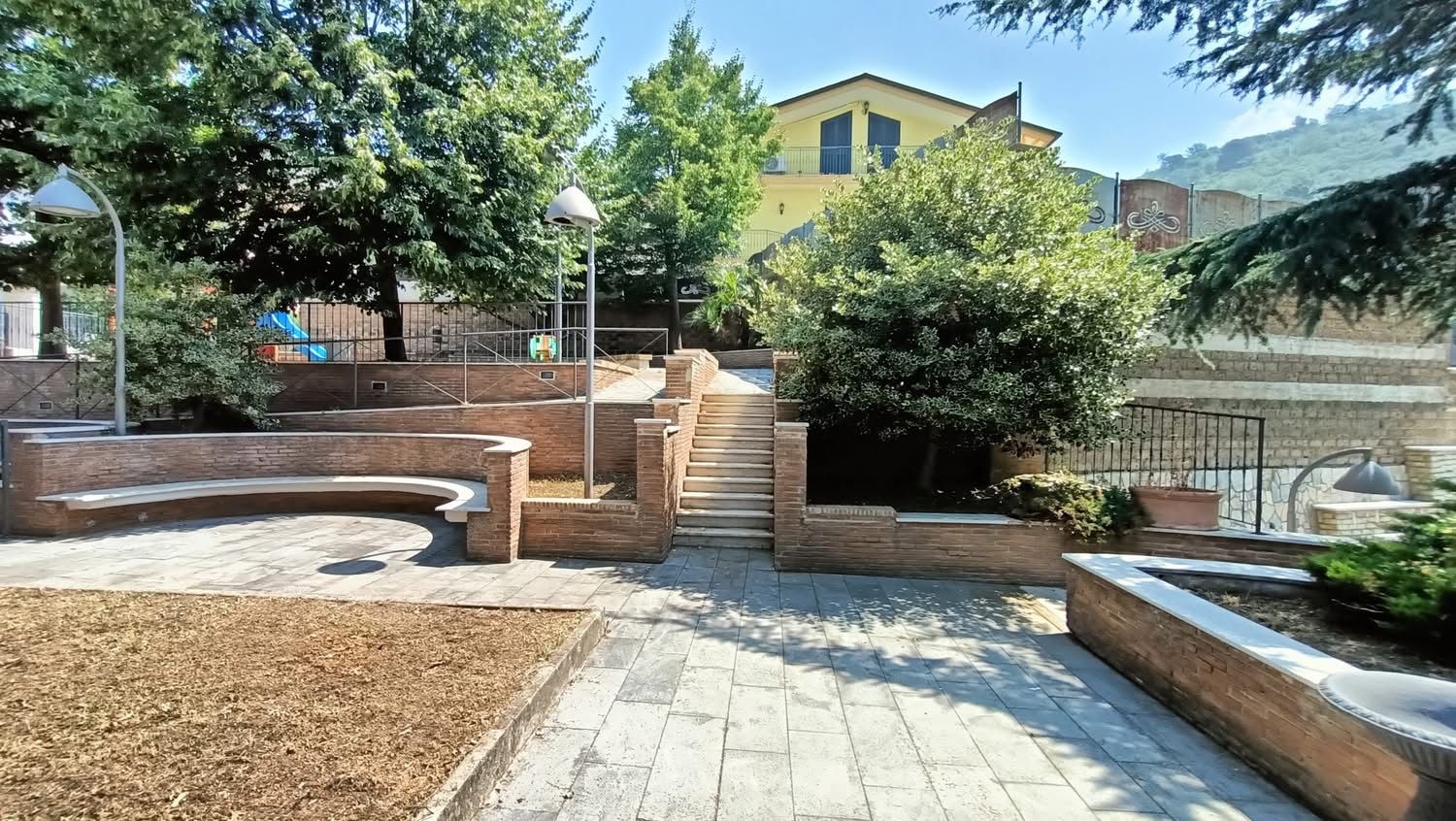 Quadrelle: Piazza Vittoria ritrova il suo splendore