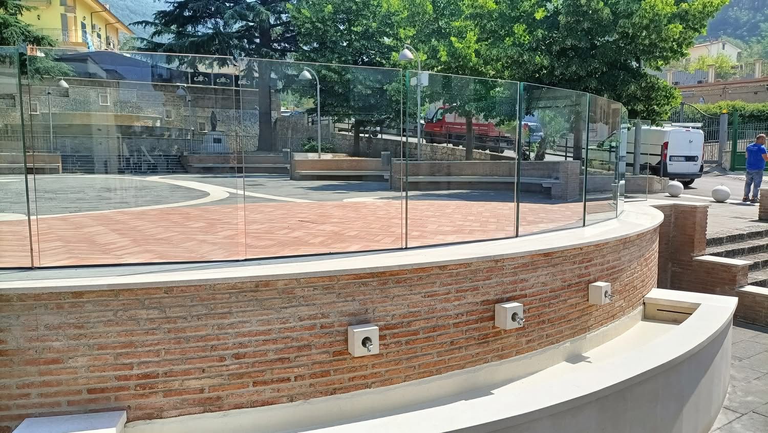 Quadrelle: Piazza Vittoria ritrova il suo splendore