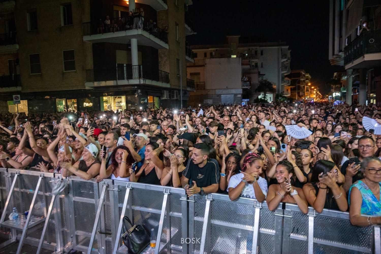 SUGO Again 2025, gran finale da standing ovation a Pomigliano d’Arco