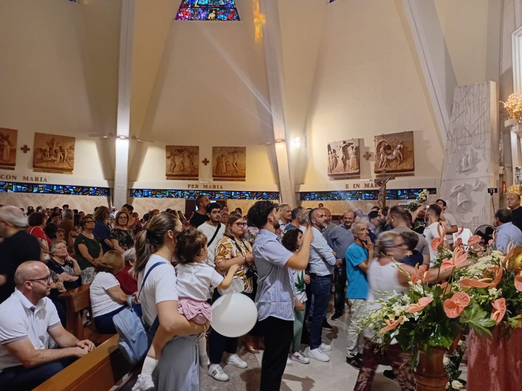 Visciano, intronizzazione della Madonna del Carpinello: solenne inizio del Novenario con autorità civili e religiose