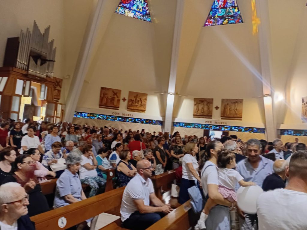 Visciano, intronizzazione della Madonna del Carpinello: solenne inizio del Novenario con autorità civili e religiose