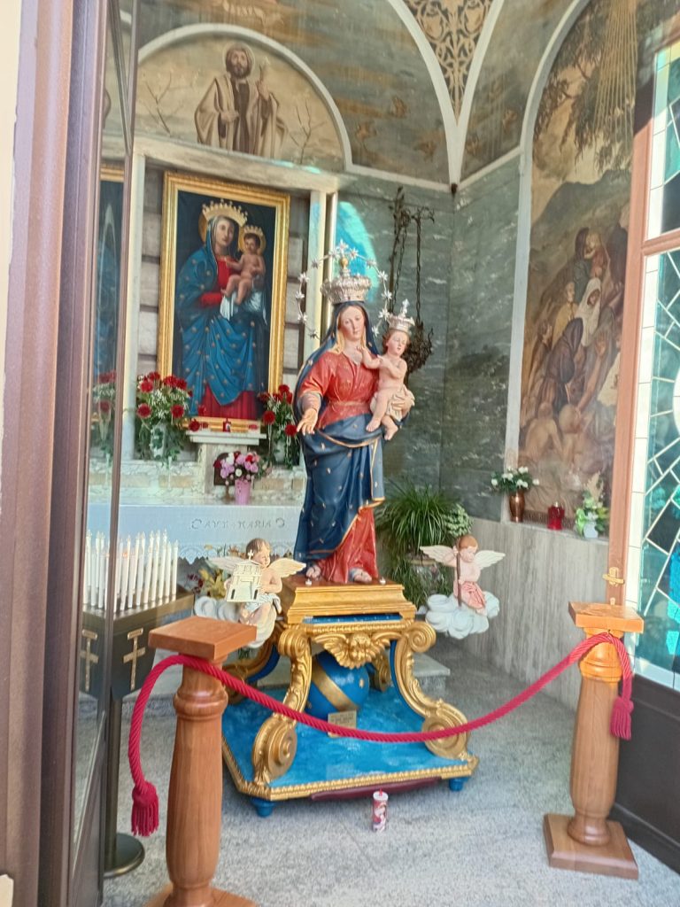 Visciano, intronizzazione della Madonna del Carpinello: solenne inizio del Novenario con autorità civili e religiose